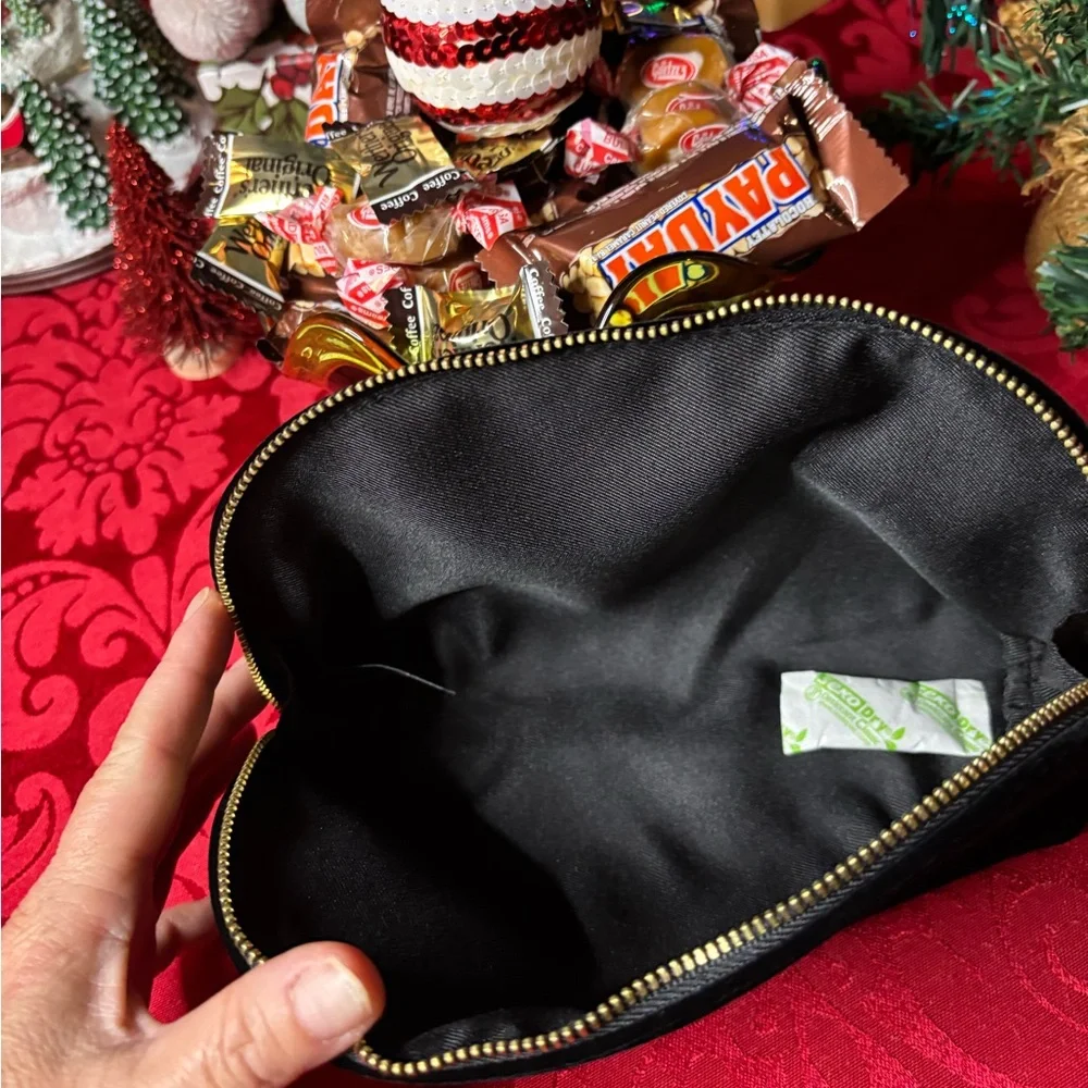 DOLCE and GABBANA small Pouch Trousse - Picture 7 of 7